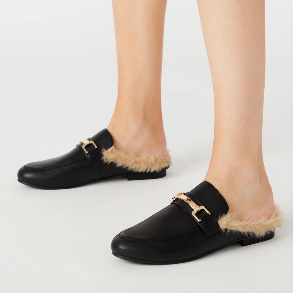 KHLOE BLACK LEATHER LOAFERS